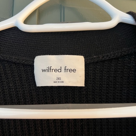 Aritzia 100% Merino Wool sweater - Picture 2 of 4